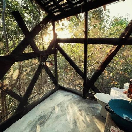 فندق Casa Costal - Glamping Experience بويرتو موريلوس المظهر الخارجي الصورة