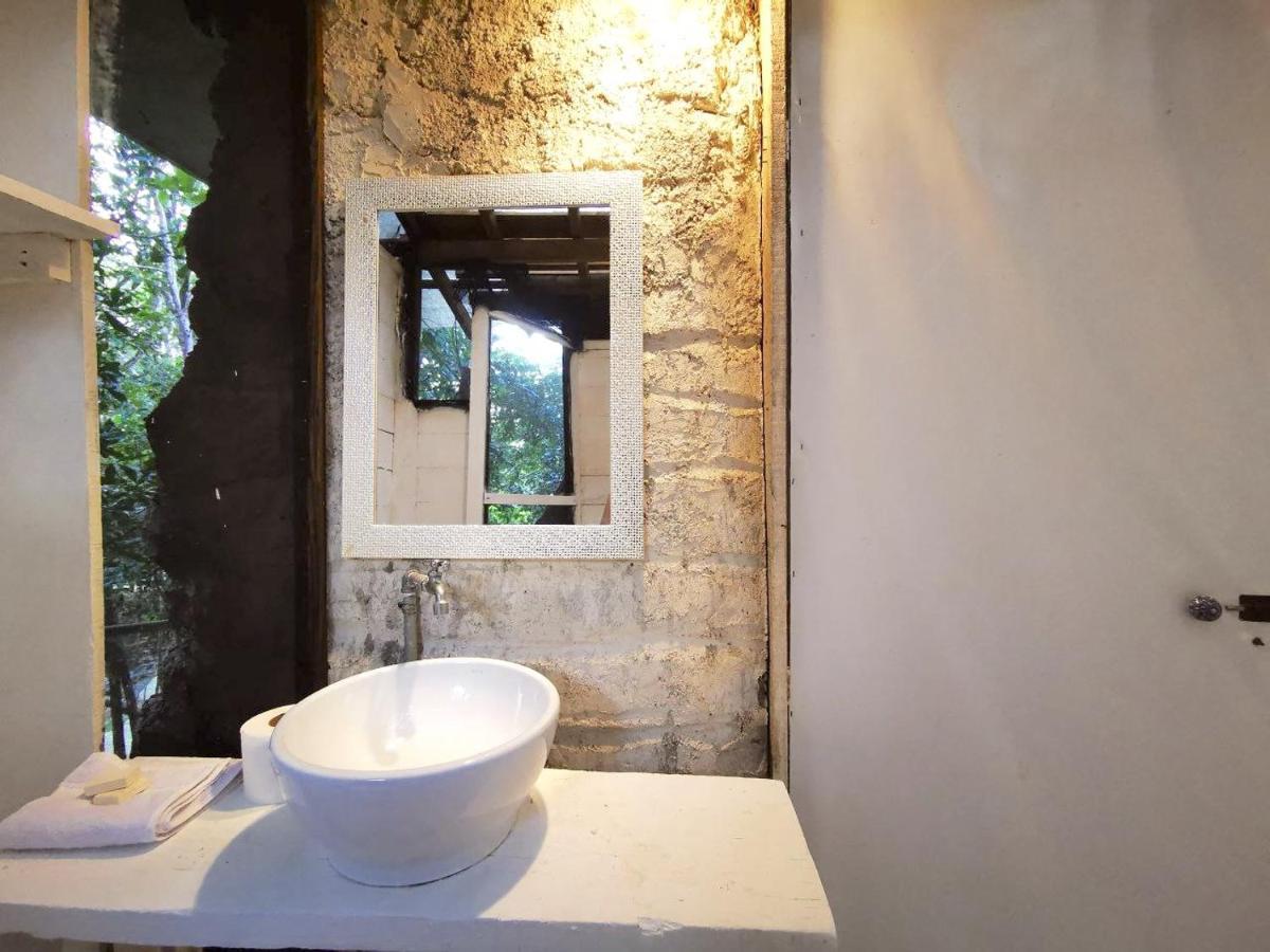 فندق Casa Costal - Glamping Experience بويرتو موريلوس المظهر الخارجي الصورة