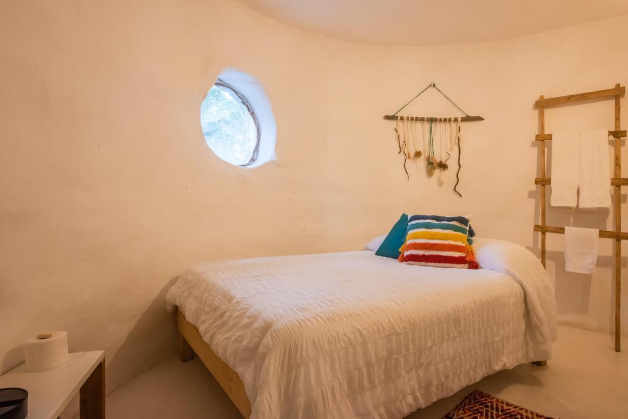 فندق Casa Costal - Glamping Experience بويرتو موريلوس المظهر الخارجي الصورة